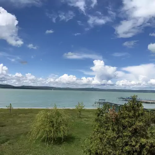 Hullám Apartmanház Balatonlelle 003 kép