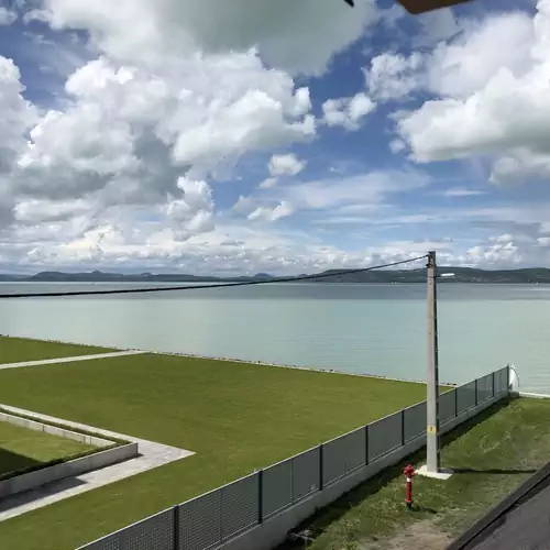 Hullám Apartmanház Balatonlelle 004 kép