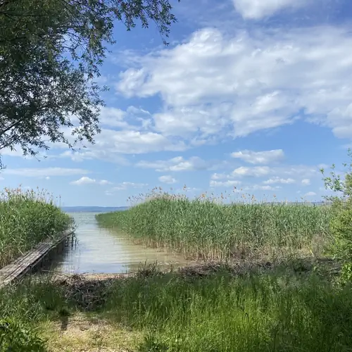 Közlönykiadó Üdülője Balatonberény 005 kép
