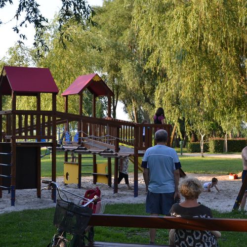 Maurer Szálláshelyek Balatonfenyves  2