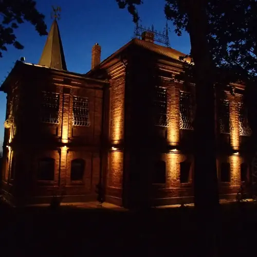 F&eacute;nyk&eacute;p az &eacute;p&uuml;letről