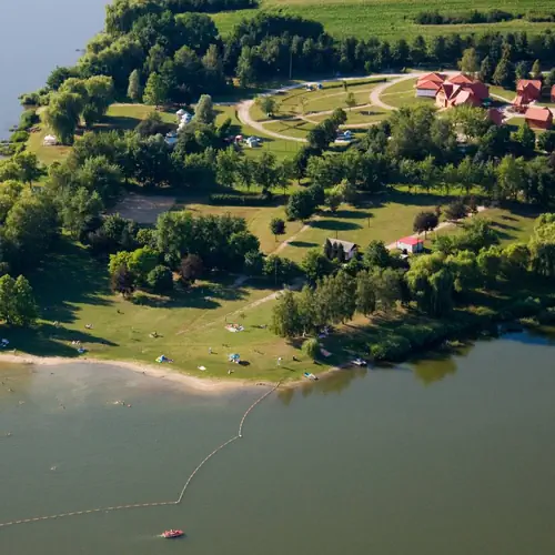G&eacute;b&aacute;rti t&oacute; &eacute;s a kemping