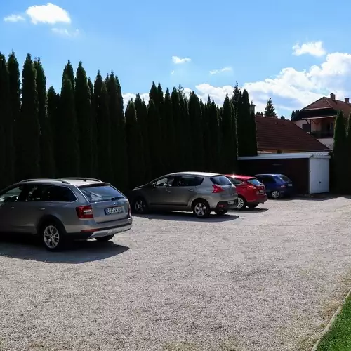 Familie Magyar Apartman Kék Ház Zalakaro 005 kép