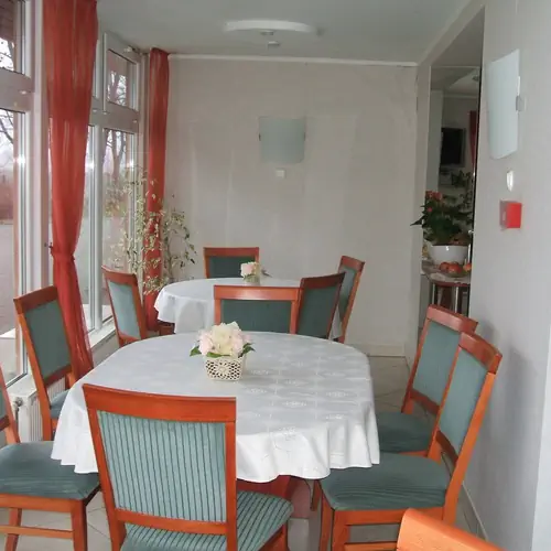 K&eacute;p a reggeliztetőről