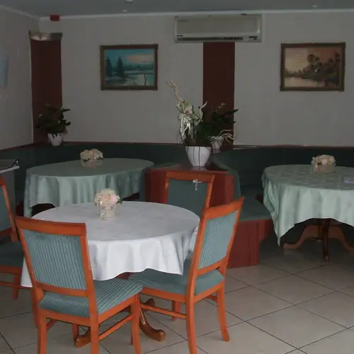 Fot&oacute; a reggeliztetőről