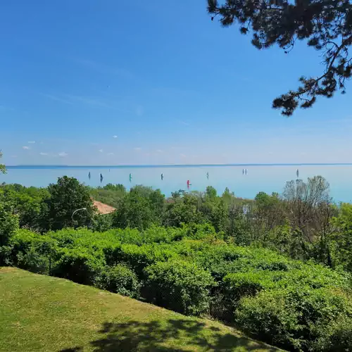 Balatoni Panoráma Apartmanház Balatonalmádi 011 kép