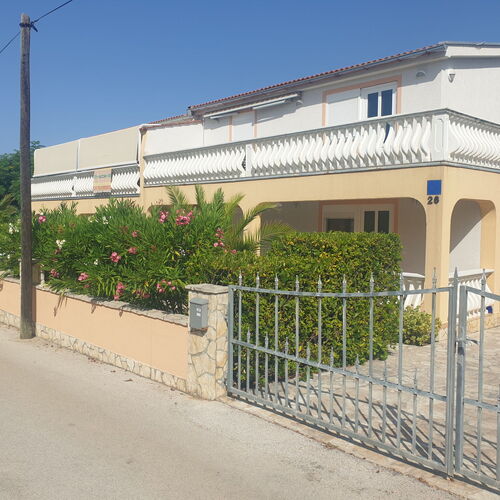Alina Apartman Vir  3