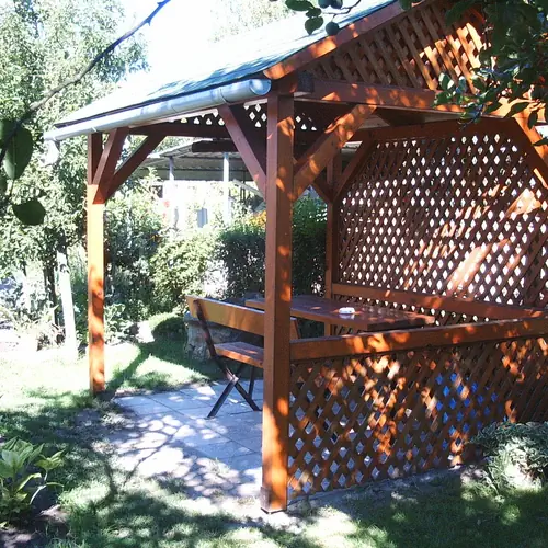 F&eacute;nyk&eacute;p apartmanr&oacute;l