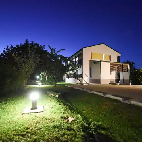 Suri Bau Apartman Mosonmagyaróvár 001 kép