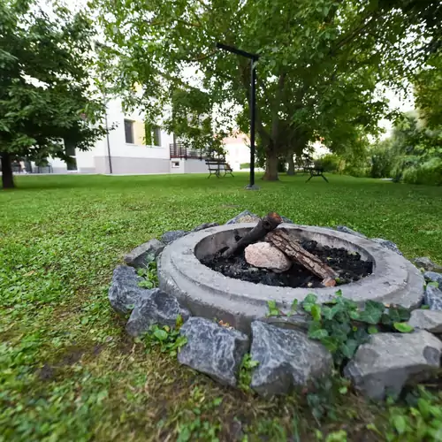 Suri Bau Apartman Mosonmagyaróvár 013 kép