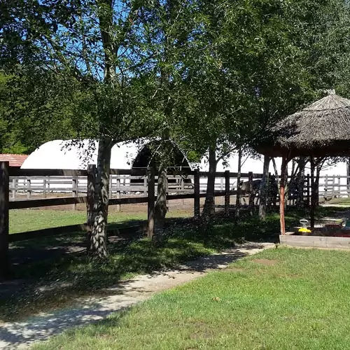 Tamás-tanya Lovas Vendégház Debrece 012 kép