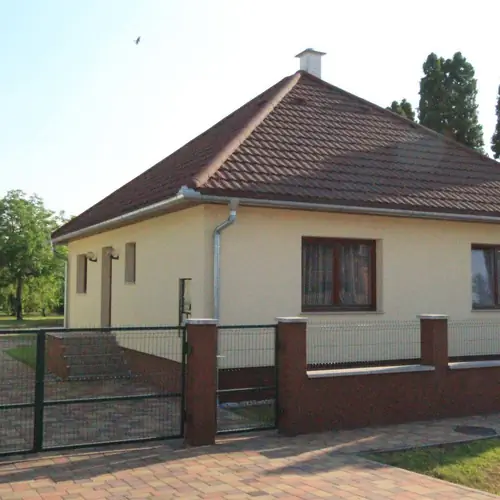 Kincsem Vendégház Bábolna 003 kép