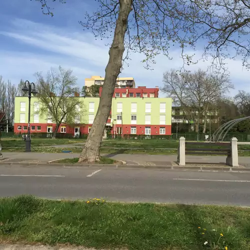 Tiffany Szálló Balatonlelle 008 kép