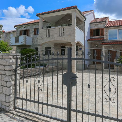 Apartment Lucija Supetar  2