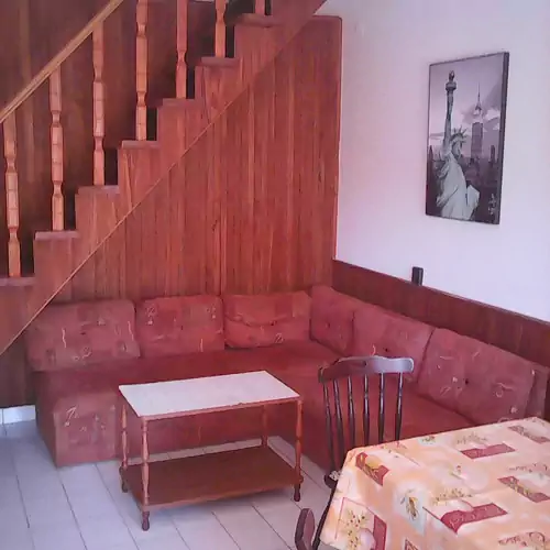 Dózsa Apartman Balatonmáriafürdő 006 kép