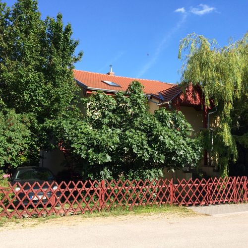 Péter-Fia Apartman Balatonkenese  2