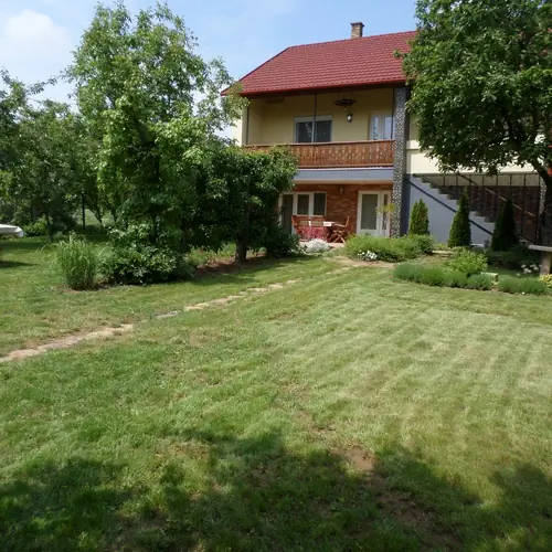 F&eacute;nyk&eacute;p az &eacute;p&uuml;letről