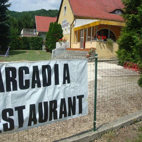 Arcadia Étterem és Vendégház Ábrahámhegy  2