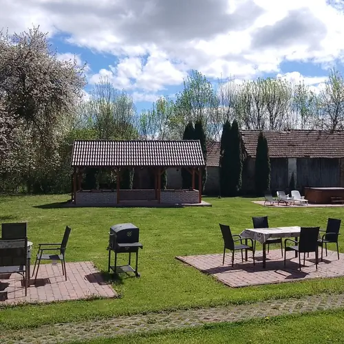 Almafás Jacuzzis Apartmanház Őrség Kerkakuta 066 kép