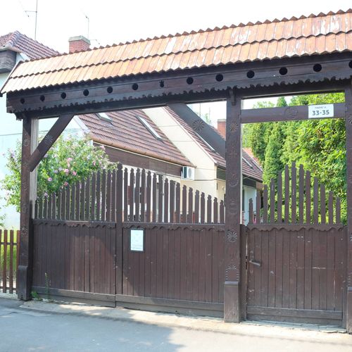 utcafront - székelykapu