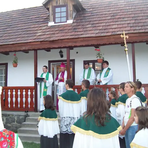 H&aacute;zszentel&eacute;s