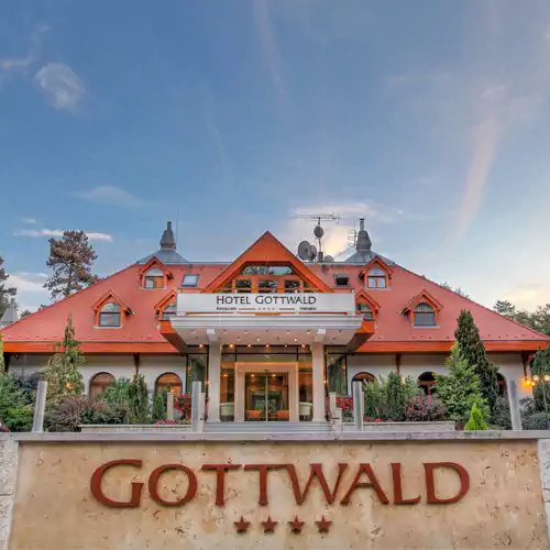 Hotel Gottwald Tata 002 kép