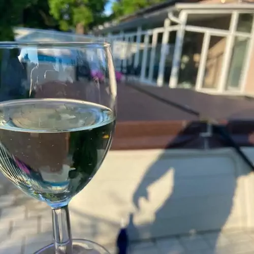 Tóparti Apartmanház Balatonszárszó 056 kép