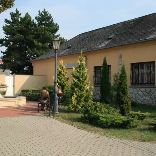 Fontana Vendégház Tát 008 kép