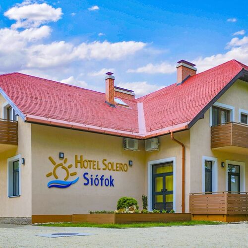 Hotel külső