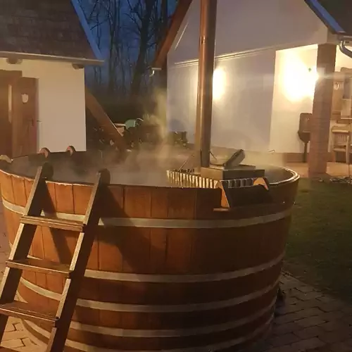 Inczédi Tanya Ladánybene 021 kép