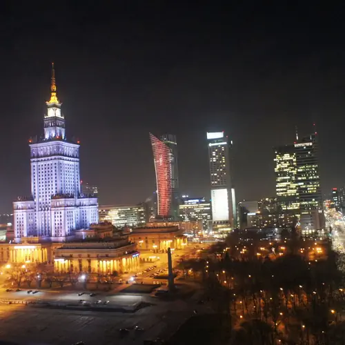 PKiN panorama w nocy