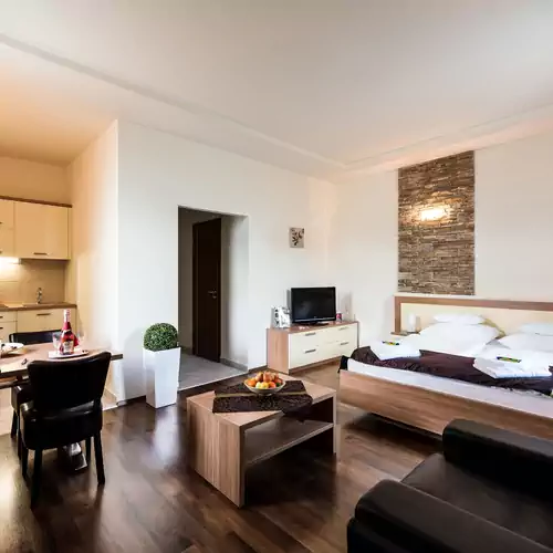 Hotel Garzon Plaza Győr 002 kép