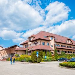 Hotel Ostaniec Podlesice