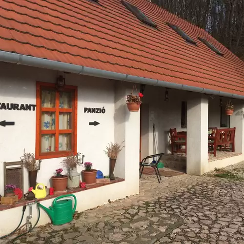 Bakonyi Apartmanház  Eplény 003 kép