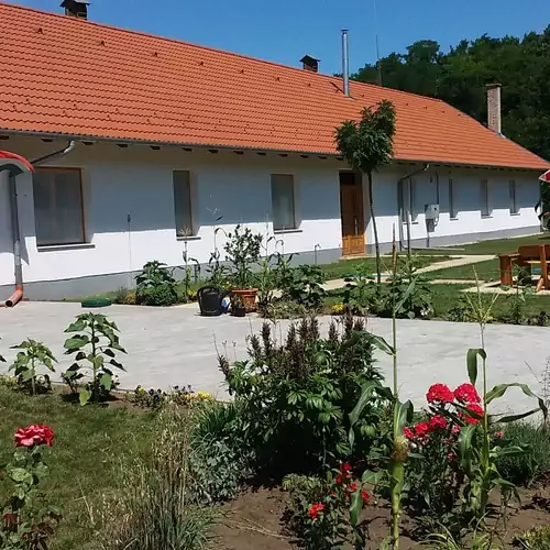Lipi-Akácliget Vendégház Ófehértó 003 kép