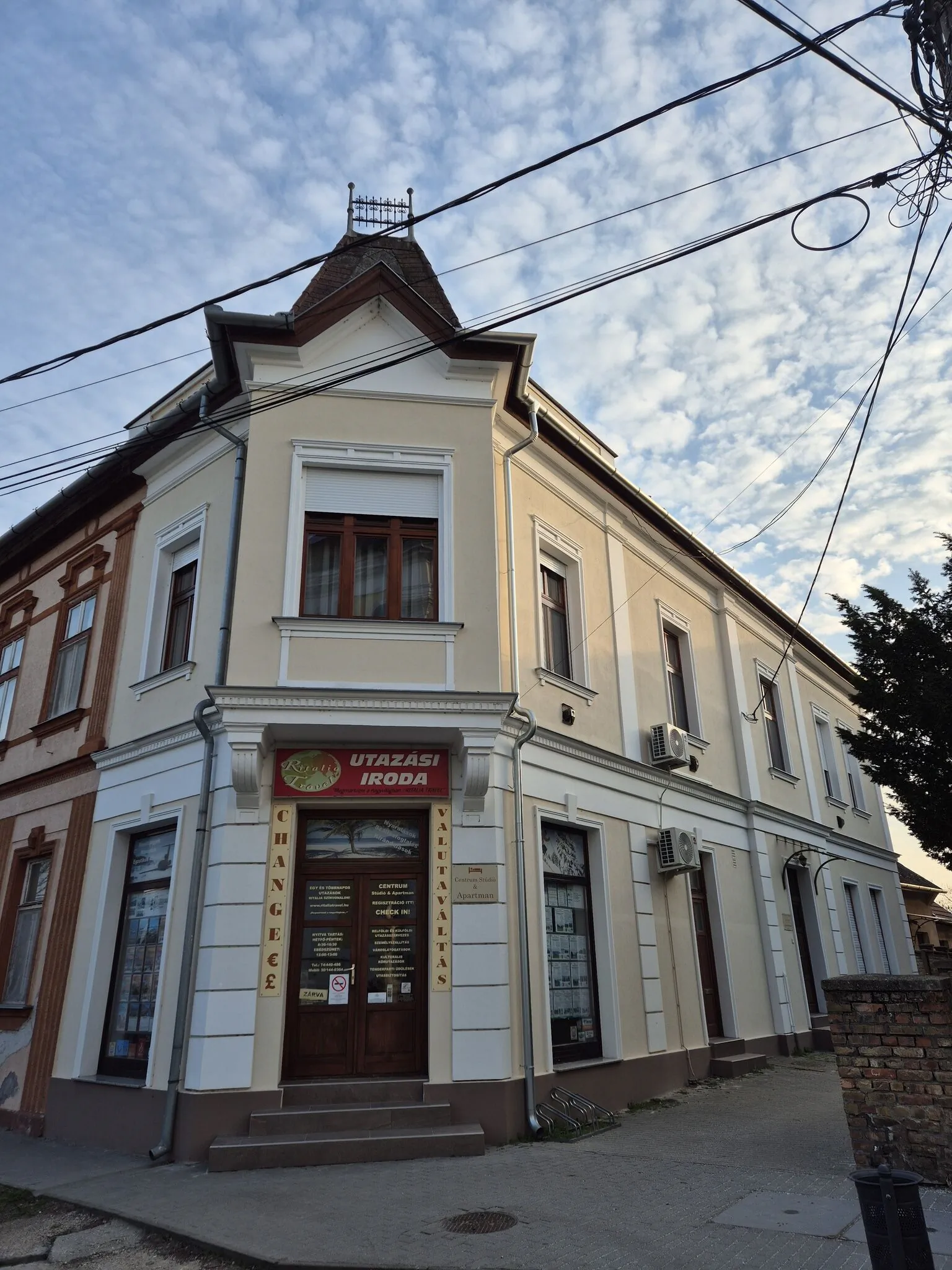 Centrum Stúdió & Apartman Tolna