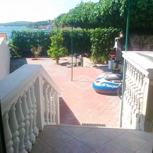 Judit  Apartmanház Tisno