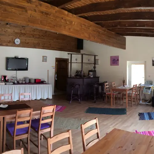 K&eacute;p a reggeliztetőről