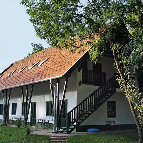 Hunor Lovastanya Kunbarac 002 kép