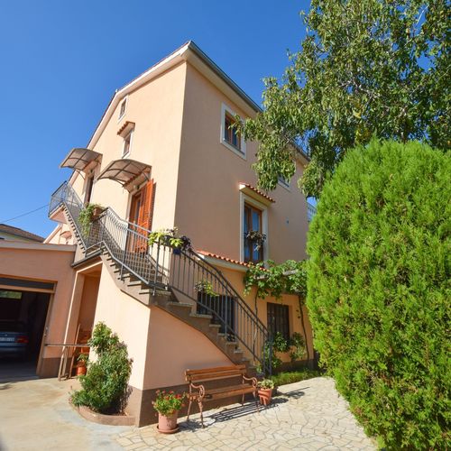 Apartmani Anton D. Malinska  2