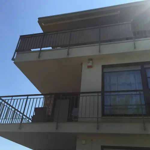 K&eacute;p az &eacute;p&uuml;letről