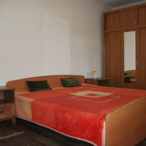 H&aacute;l&oacute;szoba II. 