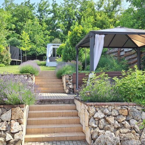 Paradise Apartmanház Eger