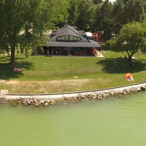 Színes Panoráma Apartman Balatonlelle 001 kép