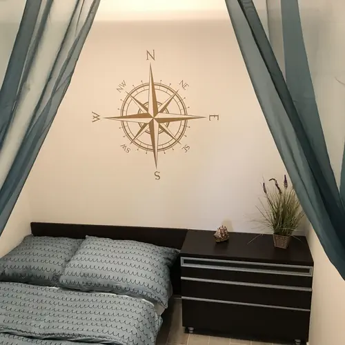 A 2. szob&aacute;ban elszepar&aacute;ltan 1db 200X120-as &aacute;gy. 