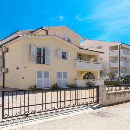 Apartman Nino Malinska  4