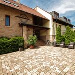 V&aacute;rf&uuml;rdő Panzi&oacute; Gyula