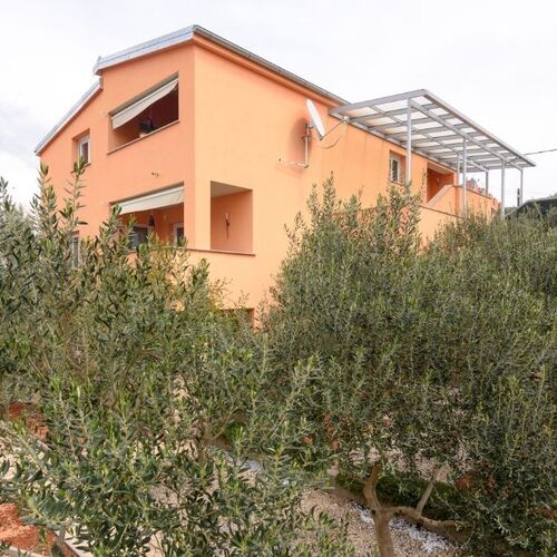 Apartman Maslina Gornji Karin  2