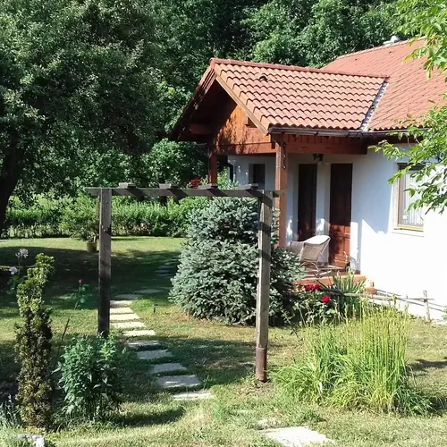 Bej&aacute;rat a h&aacute;zhoz. 