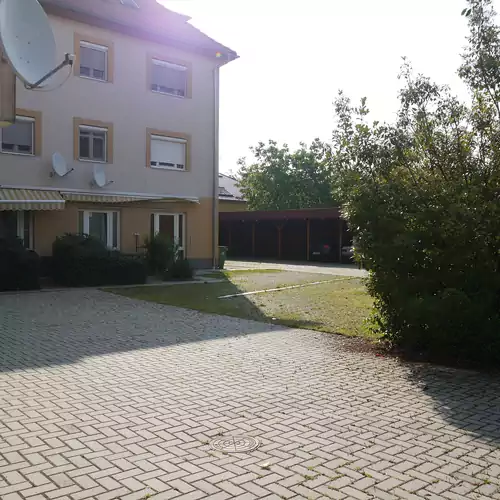 Petra Apartman Hajdúszoboszló 002 kép